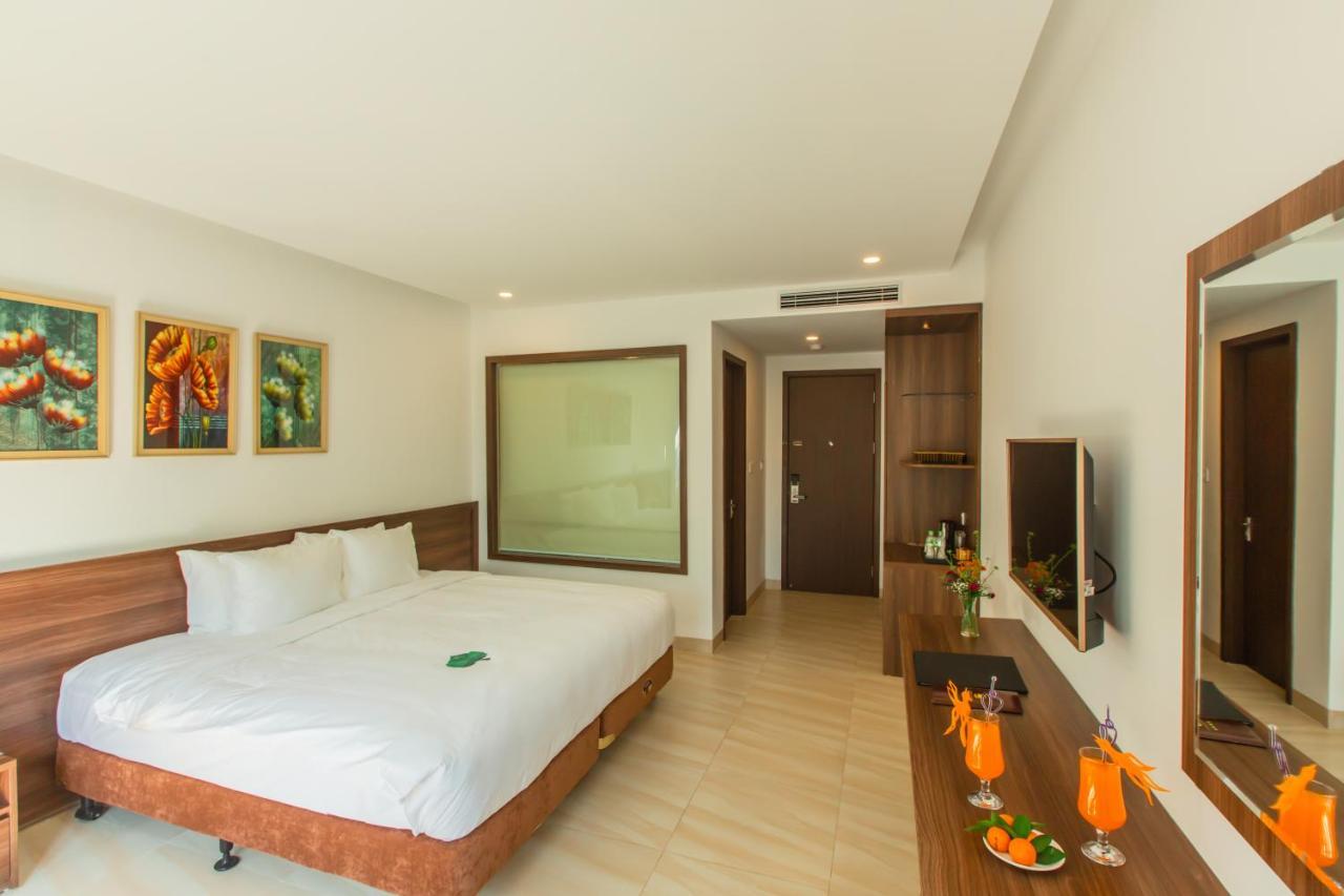 Premium Deluxe Room with Garden View